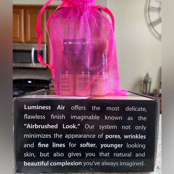 Luminess Air Premium Cosmetic Airbrush Kit Complete w/Makeup NIB / Never Opened - Picture 3 of 7